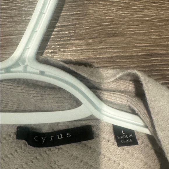 Cyrus Open-Front Cream Ribbed Knit Cardigan - Picture 2 of 3